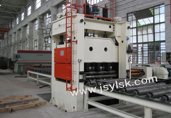 四重式校(xiao)平機