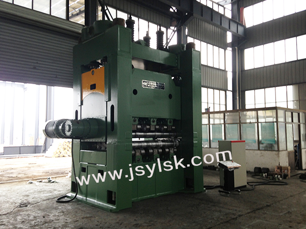 四重式校平(ping)機