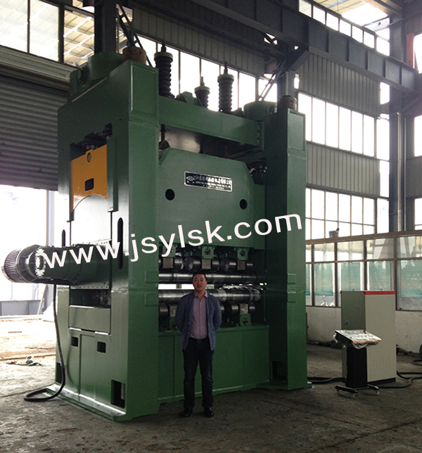 四重式(shì)中厚闆校平機