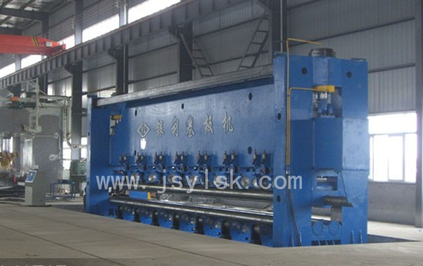 船(chuán)用卷闆機(ji)