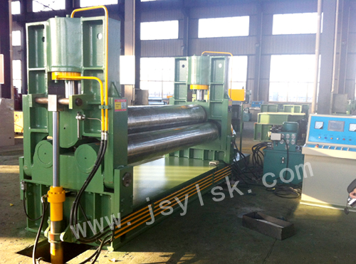 液壓三(san)輥對稱式(shi)卷闆機