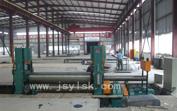 液壓三(san)輥對稱式(shi)卷闆機