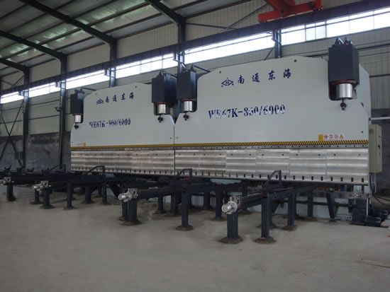 WE67K-800/6000雙機(ji)聯動折彎機