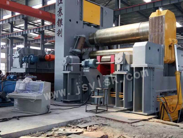 水(shuǐ)平下調式卷闆(pǎn)機