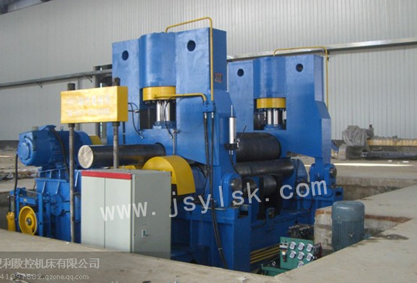 大型上輥萬能(néng)式卷闆機