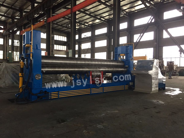 液壓三輥對(dui)稱式卷闆機