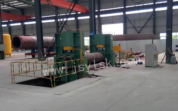 中小型(xing)上輥萬能式(shi)卷闆機