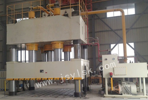 YL32-2000四柱(zhù)液壓機