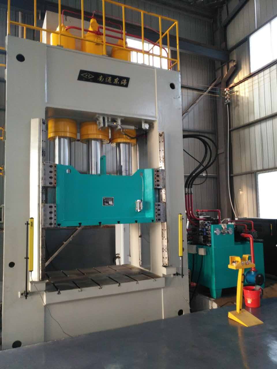 YL27系(xi)列框架液壓(yā)機