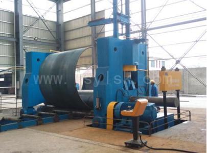 大(da)型卷闆(pǎn)機