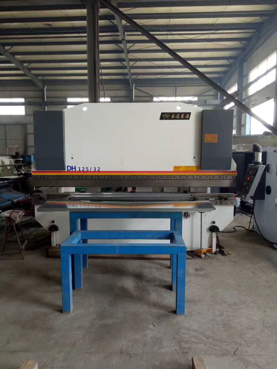 南通東(dōng)海機床制造集(jí)團剪闆機折彎(wan)機客戶使用案(àn)例