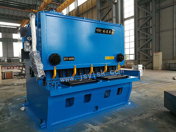 QC11Y-40*2500剪闆機(ji)