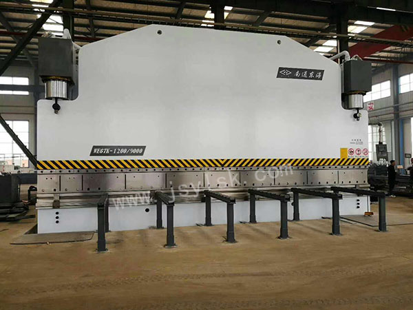 WE67K-1200/9000大型折(shé)彎機