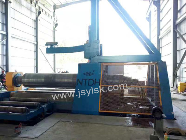 四(sì)輥卷闆機