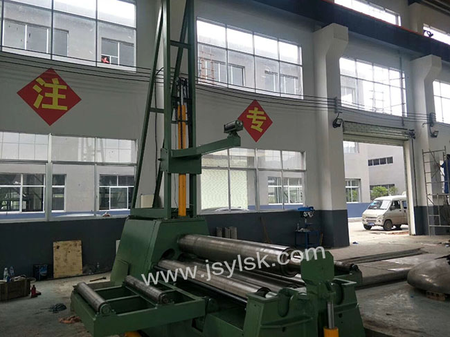 四(sì)輥卷闆機