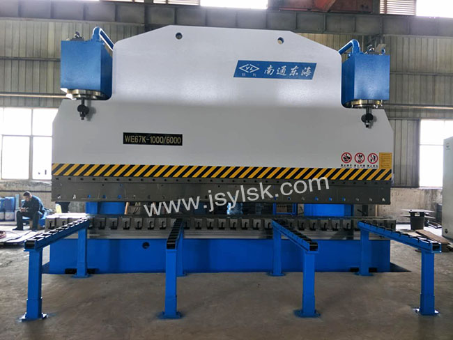 WE67K-1000/6000大型折彎機(ji)