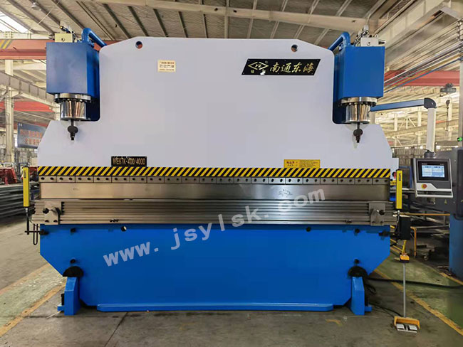 WE67K-200/3200數(shu)控折彎(wan)機