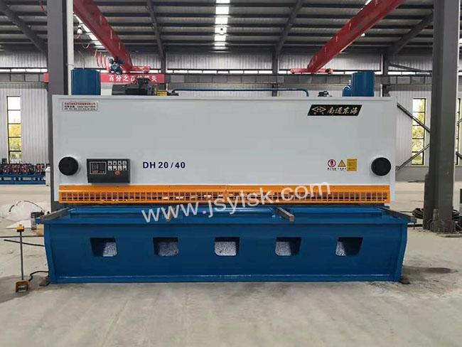 QC11Y-20*4000液(yè)壓剪闆(pǎn)機
